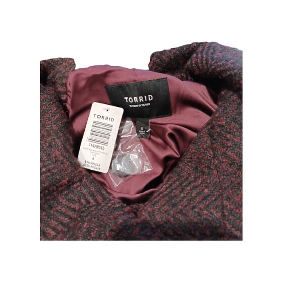 TORRID NWT WOOL FIT AND FLARE COAT *****SIZE 6X******* - Picture 8 of 8